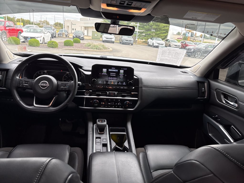 Certified 2024 Nissan Pathfinder SL w/ SL Premium Package FWD image 12