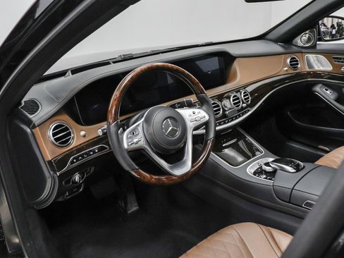 Used 2019 Mercedes-Benz Maybach S 560 4MATIC image 39