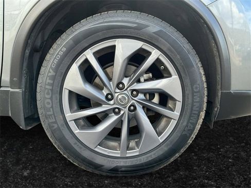 Used 2016 Nissan Rogue SL w/ SL Premium Package image 13