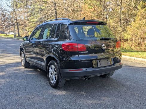 Used 2017 Volkswagen Tiguan S image 6