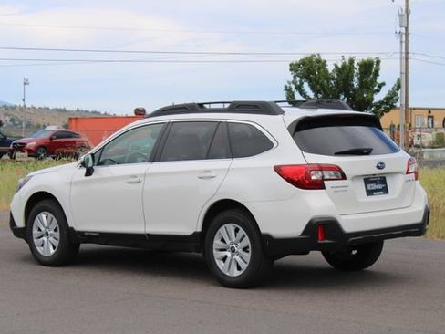 Used 2019 Subaru Outback 2.5i Premium AWD/4WD image 4