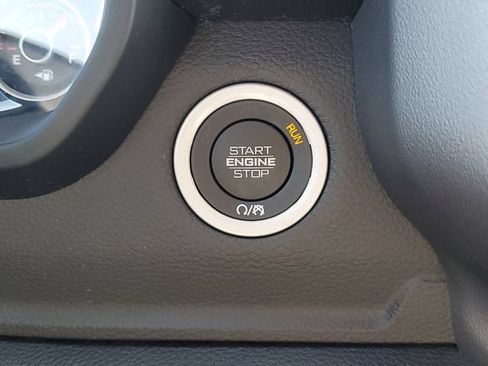 Used 2023 RAM 1500 Big Horn AWD/4WD image 24