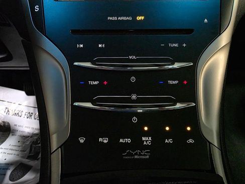 Used 2013 Lincoln MKZ FWD image 38