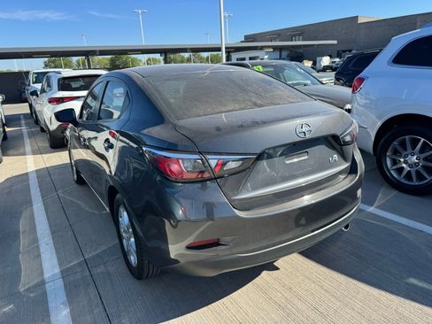 Used 2016 Scion iA FWD image 3