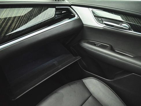 Used 2021 Cadillac XT6 Premium Luxury AWD/4WD image 16
