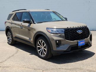 New 2026 Ford Explorer ST-Line RWD video 1