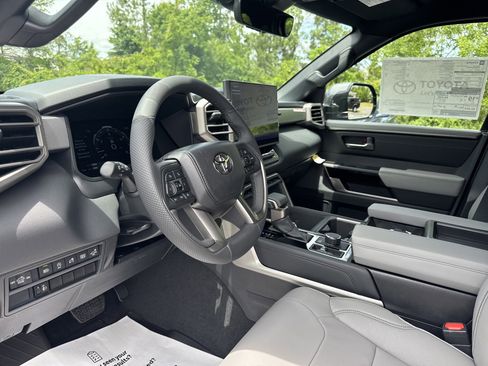 New 2026 Toyota Tundra Limited AWD/4WD image 10