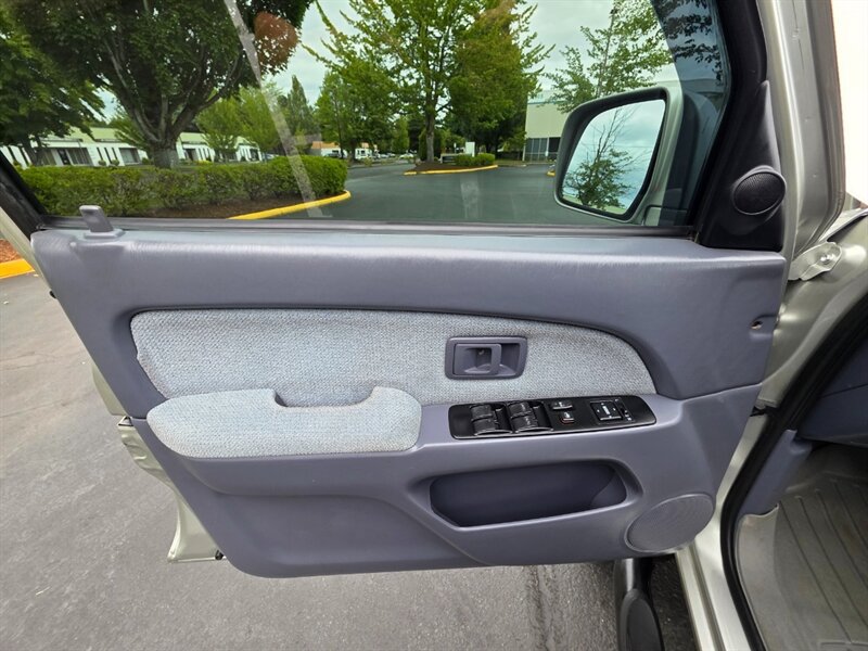 Used 1999 Toyota 4Runner SR5 w/ Upgrade Value Pkg 4 AWD/4WD image 37