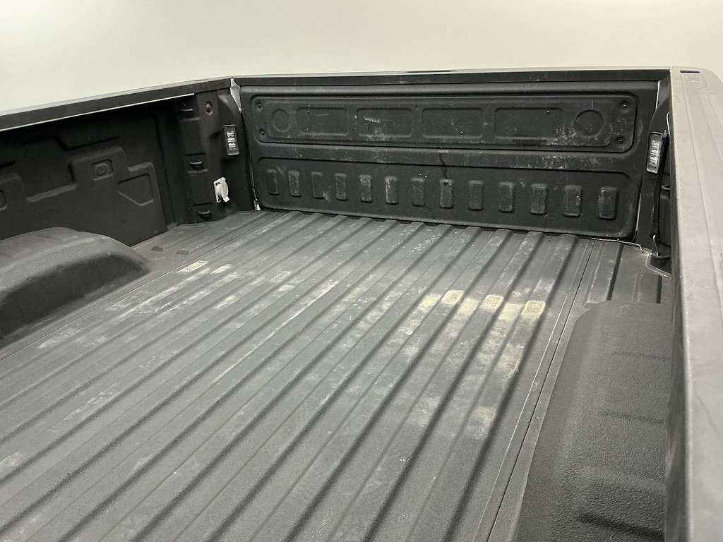 Used 2022 Chevrolet Silverado 2500 Custom w/ Custom Value Package AWD/4WD image 23