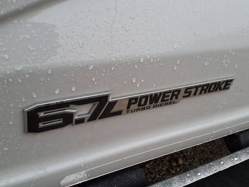 Used 2026 Ford F250 Lariat AWD/4WD image 9