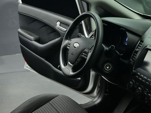 Used 2018 Kia Forte LX w/ LX Popular Package image 60