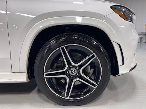 Certified 2023 Mercedes-Benz GLS 450 4MATIC image 16