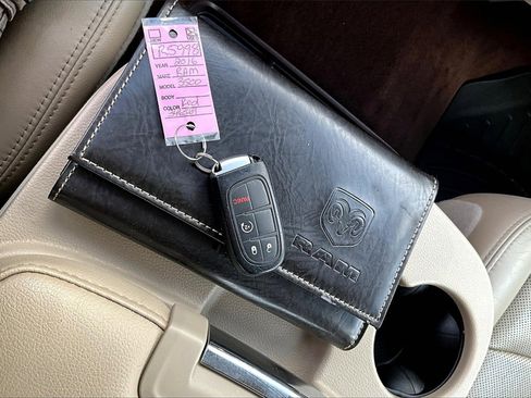 Used 2016 RAM 3500 Laramie image 11