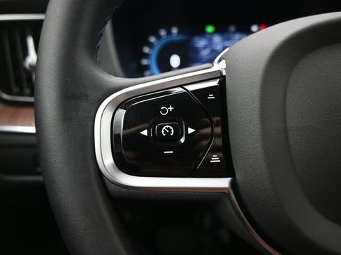 Used 2023 Volvo XC60 B5 Ultimate w/ Protection Package Premier image 26