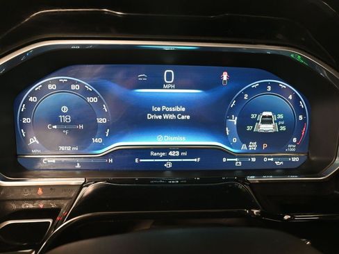 Used 2023 Chevrolet Silverado 1500 LTZ w/ LTZ Premium Package image 38