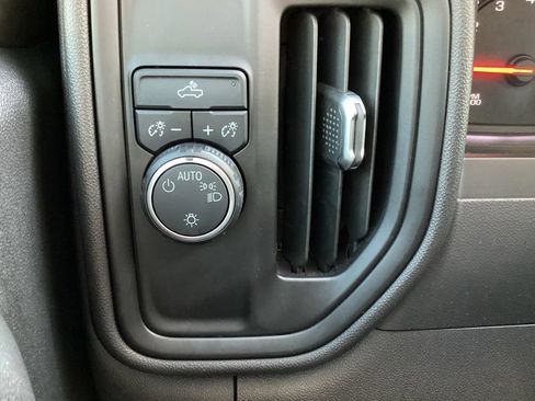 Used 2019 Chevrolet Silverado 1500 Custom w/ Custom Value Package RWD image 29