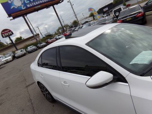 Used 2013 Volkswagen Jetta GLI Autobahn FWD image 42