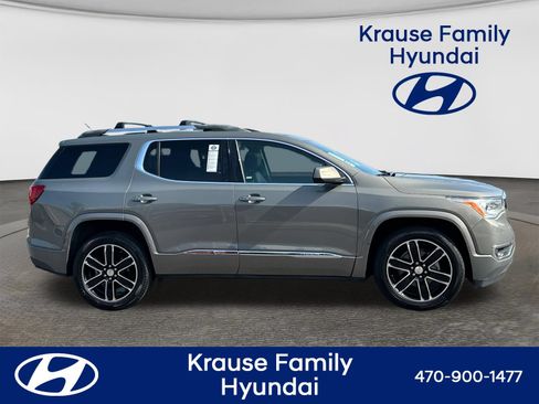 Used 2019 GMC Acadia Denali w/ Technology Package AWD/4WD image 9