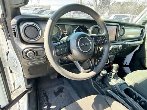 Used 2023 Jeep Wrangler Unlimited w/ Cold Weather Group image 12