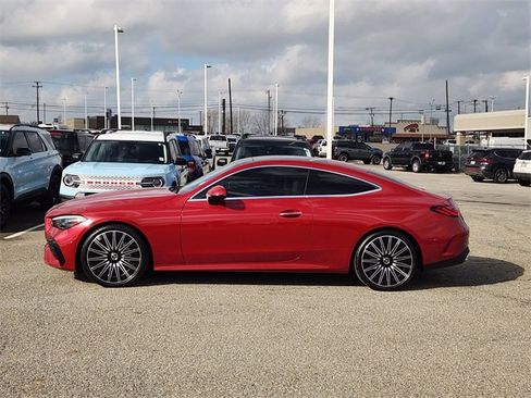 Used 2024 Mercedes-Benz CLE 300 4MATIC Coupe image 4
