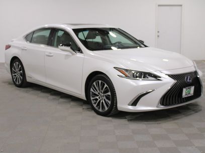 Used 2020 Lexus ES 300h w/ Premium Package
