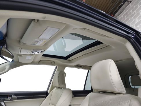 Used 2023 Lexus GX 460 Premium w/ Accessory Package AWD/4WD image 20