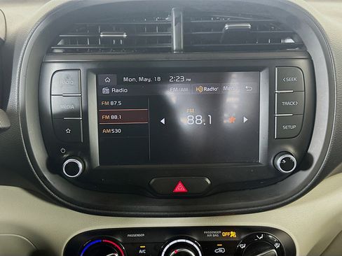 Used 2023 Kia Soul LX FWD image 19