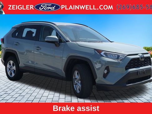 Used 2021 Toyota RAV4 XLE AWD/4WD image 7