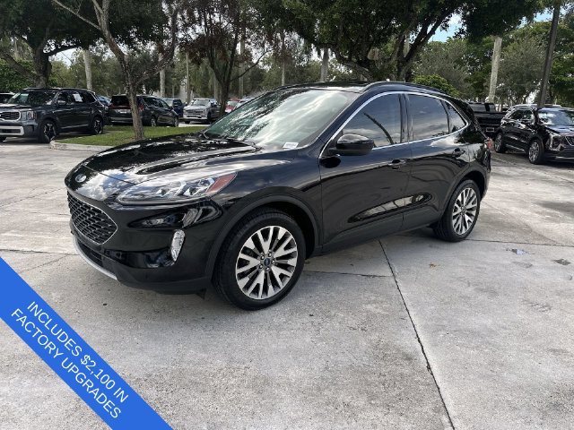 Used 2021 Ford Escape Titanium w/ Class II Trailer Tow Package AWD/4WD image 21