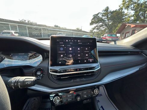 Used 2024 Jeep Compass Trailhawk image 35