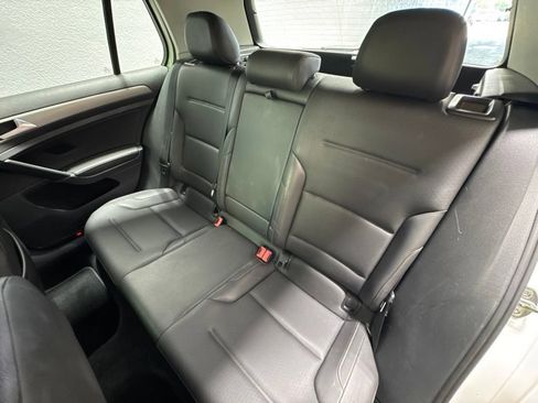 Used 2015 Volkswagen Golf TDI SE FWD image 22