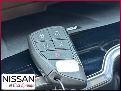 Used 2024 Chevrolet Traverse Z71 w/ Enhanced Driving Package AWD/4WD image 36