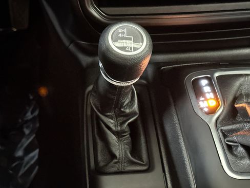 Used 2020 Jeep Wrangler Sport image 26