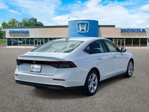 Certified 2023 Honda Accord LX image 5
