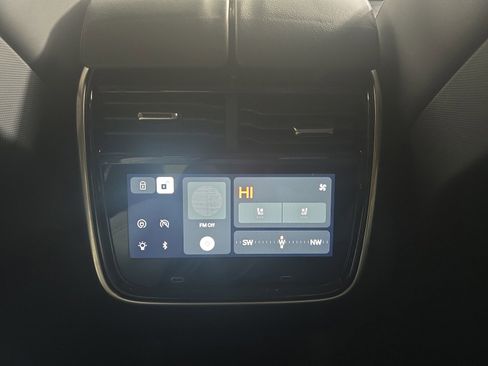 Used 2023 Rivian R1T Adventure image 28