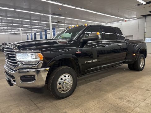 Used 2019 RAM 3500 Limited image 10