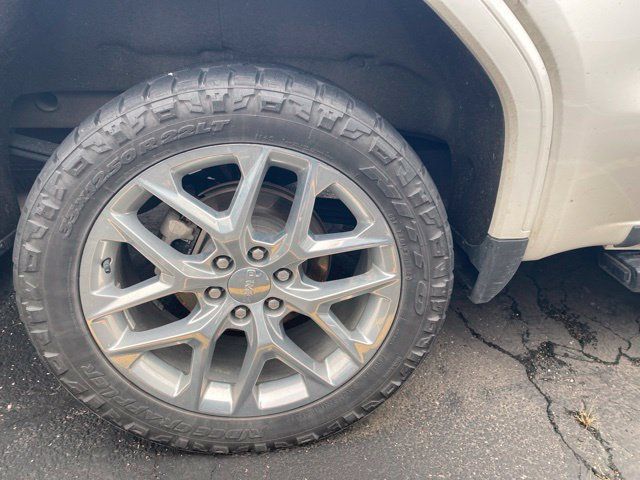 Used 2023 GMC Sierra 1500 Denali AWD/4WD image 9