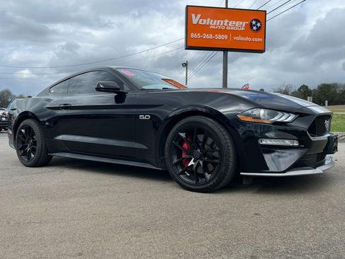 Used 2018 Ford Mustang GT RWD image 1