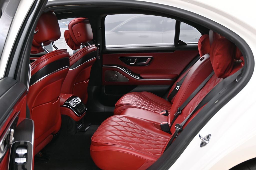 Used 2022 Mercedes-Benz S 500 4MATIC image 36