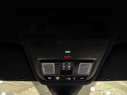 New 2026 Volkswagen Atlas Cross Sport SEL R-Line AWD/4WD image 35