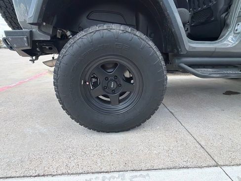 Used 2020 Jeep Wrangler Unlimited Rubicon AWD/4WD image 14