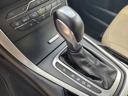 Used 2018 Ford Edge SEL w/ Equipment Group 201A image 18