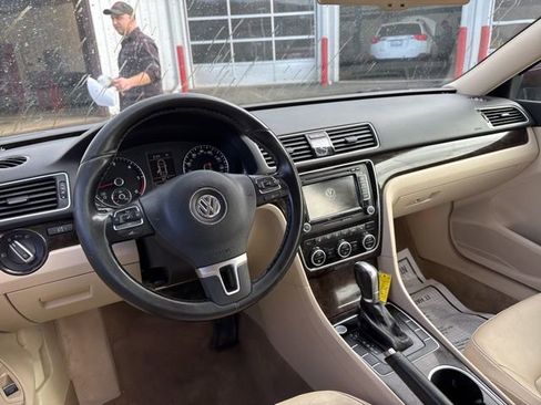 Used 2014 Volkswagen Passat TDI SEL Premium FWD image 13