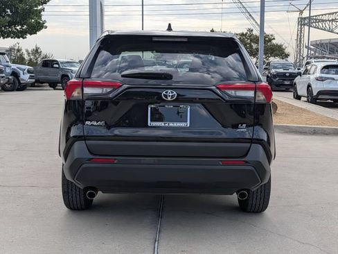 Used 2025 Toyota RAV4 LE AWD/4WD image 7