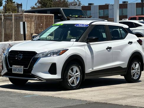 Used 2021 Nissan Kicks S FWD image 8