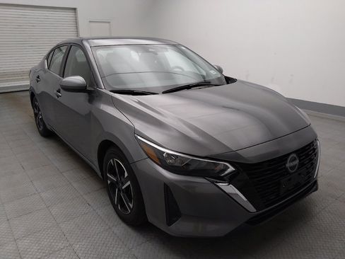 Used 2025 Nissan Sentra SV FWD image 13