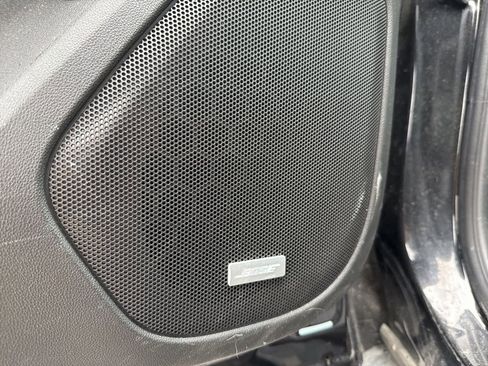 Used 2023 GMC Acadia AT4 w/ Technology Package image 16