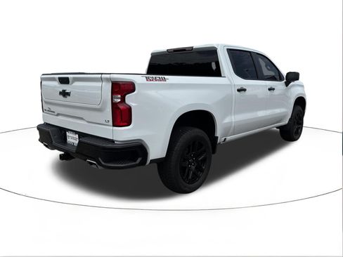 Used 2025 Chevrolet Silverado 1500 LT Trail Boss w/ Protection Package AWD/4WD image 3