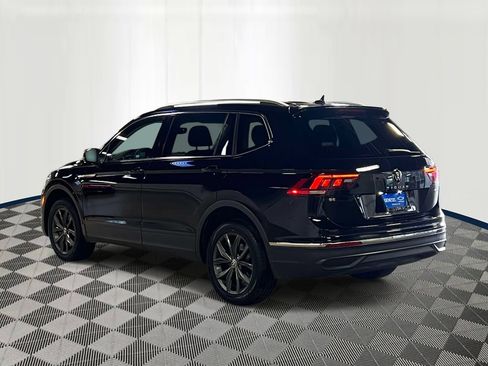 Used 2022 Volkswagen Tiguan SE AWD/4WD image 4