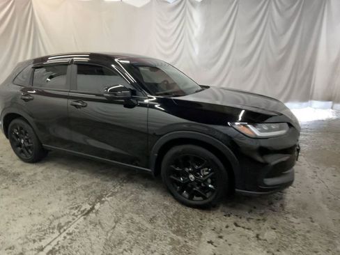 Used 2025 Honda HR-V Sport image 3